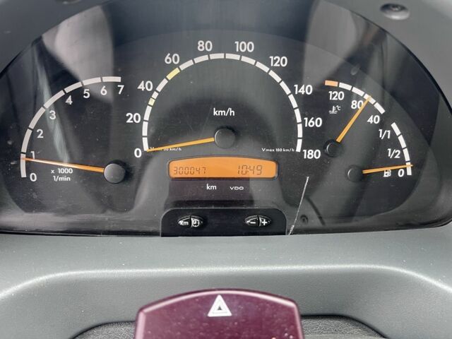 Білий Мерседес Sprinter, об'ємом двигуна 2.2 л та пробігом 300 тис. км за 11000 $, фото 7 на Automoto.ua