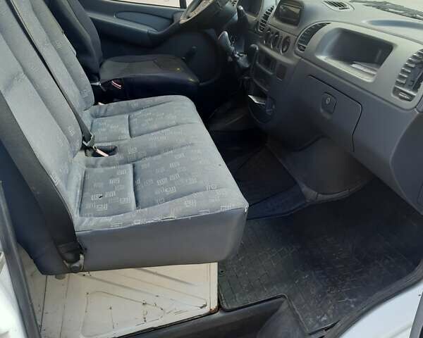 Белый Мерседес Sprinter, объемом двигателя 2.15 л и пробегом 740 тыс. км за 7000 $, фото 6 на Automoto.ua