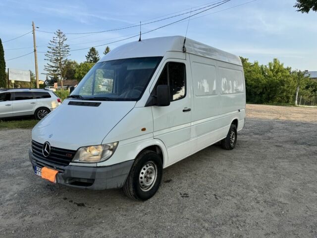 Білий Мерседес Sprinter, об'ємом двигуна 2.2 л та пробігом 559 тис. км за 3900 $, фото 1 на Automoto.ua
