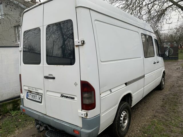 Білий Мерседес Sprinter, об'ємом двигуна 2.1 л та пробігом 416 тис. км за 6500 $, фото 3 на Automoto.ua