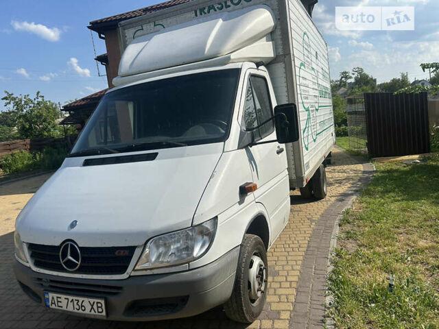 Белый Мерседес Sprinter, объемом двигателя 2.69 л и пробегом 420 тыс. км за 11000 $, фото 1 на Automoto.ua