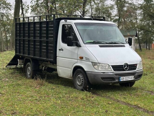 Білий Мерседес Sprinter, об'ємом двигуна 2.2 л та пробігом 417 тис. км за 13500 $, фото 2 на Automoto.ua