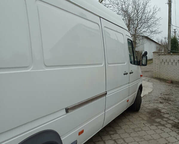 Белый Мерседес Sprinter, объемом двигателя 2.69 л и пробегом 518 тыс. км за 13200 $, фото 14 на Automoto.ua