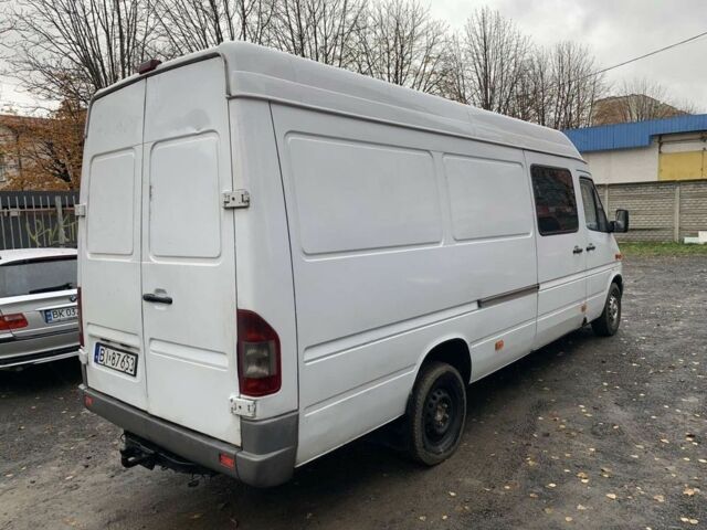 Белый Мерседес Sprinter, объемом двигателя 2.7 л и пробегом 320 тыс. км за 3550 $, фото 5 на Automoto.ua