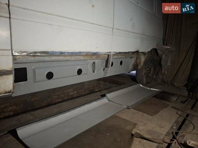 Белый Мерседес Sprinter, объемом двигателя 2.15 л и пробегом 365 тыс. км за 7500 $, фото 12 на Automoto.ua