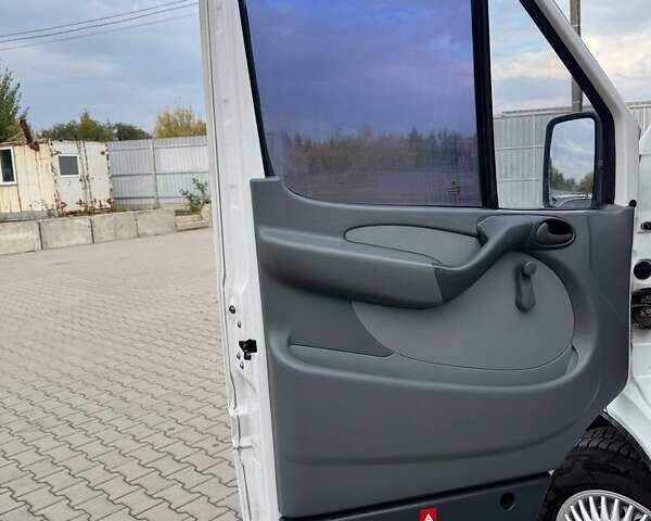 Білий Мерседес Sprinter, об'ємом двигуна 2.1 л та пробігом 536 тис. км за 7400 $, фото 13 на Automoto.ua