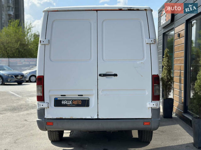 Белый Мерседес Sprinter, объемом двигателя 2.15 л и пробегом 550 тыс. км за 4600 $, фото 7 на Automoto.ua