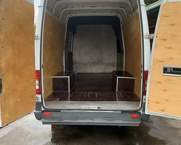 Білий Мерседес Sprinter, об'ємом двигуна 2.15 л та пробігом 536 тис. км за 9600 $, фото 10 на Automoto.ua