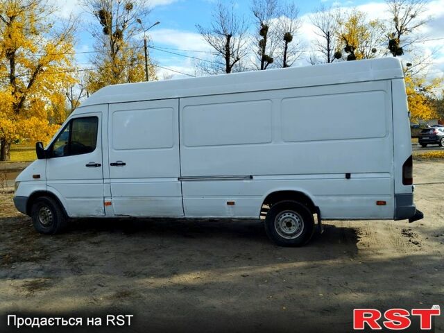 Білий Мерседес Sprinter, об'ємом двигуна 2.2 л та пробігом 550 тис. км за 7000 $, фото 1 на Automoto.ua