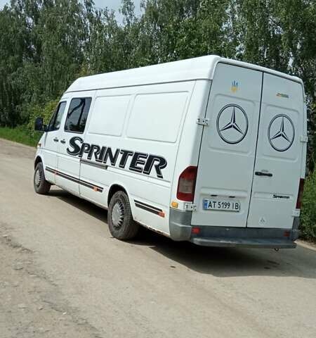 Білий Мерседес Sprinter, об'ємом двигуна 2.2 л та пробігом 1000 тис. км за 8300 $, фото 1 на Automoto.ua