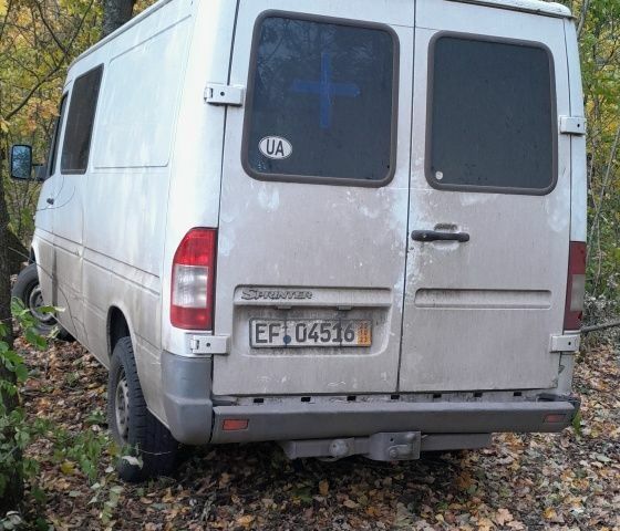 Білий Мерседес Sprinter, об'ємом двигуна 3 л та пробігом 264 тис. км за 3400 $, фото 10 на Automoto.ua
