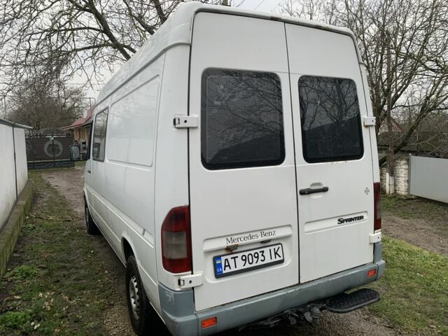 Білий Мерседес Sprinter, об'ємом двигуна 2.1 л та пробігом 416 тис. км за 6500 $, фото 4 на Automoto.ua