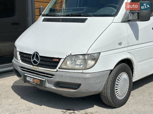 Белый Мерседес Sprinter, объемом двигателя 2.15 л и пробегом 550 тыс. км за 4600 $, фото 1 на Automoto.ua