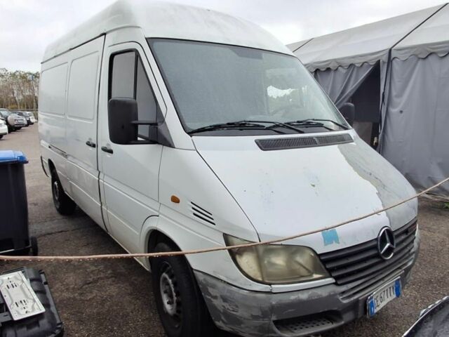 Белый Мерседес Sprinter, объемом двигателя 2 л и пробегом 371 тыс. км за 4100 $, фото 1 на Automoto.ua