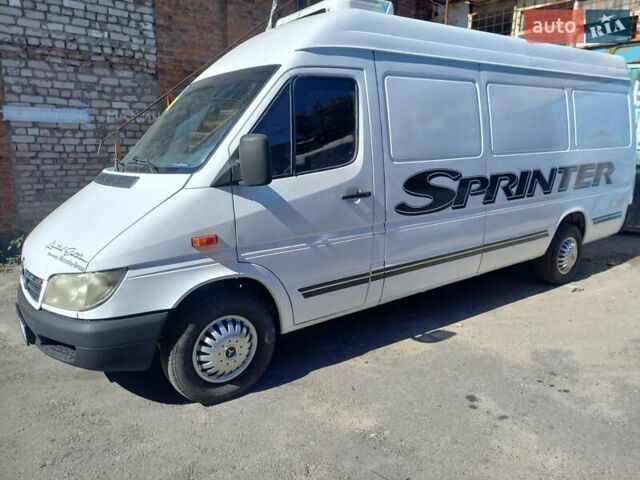 Белый Мерседес Sprinter, объемом двигателя 2.15 л и пробегом 365 тыс. км за 7500 $, фото 9 на Automoto.ua