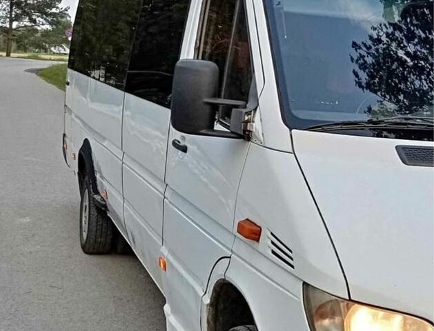 Білий Мерседес Sprinter, об'ємом двигуна 2.2 л та пробігом 620 тис. км за 4500 $, фото 1 на Automoto.ua