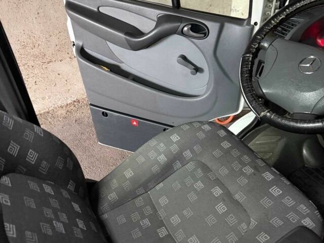 Білий Мерседес Sprinter, об'ємом двигуна 2.1 л та пробігом 340 тис. км за 10700 $, фото 10 на Automoto.ua