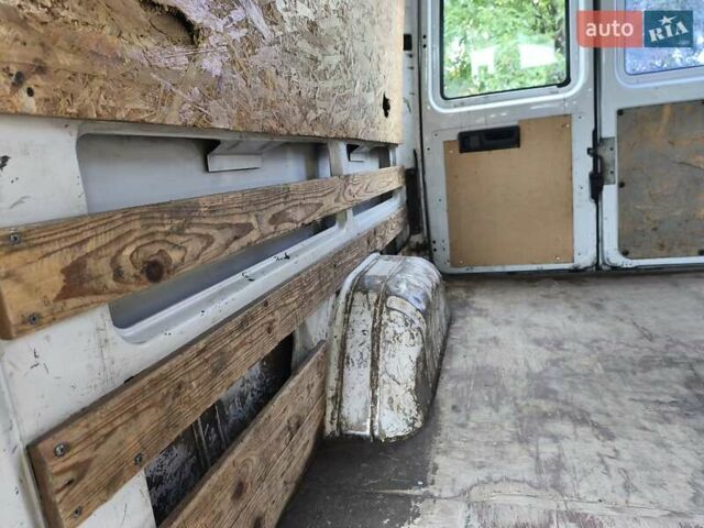 Білий Мерседес Sprinter, об'ємом двигуна 2.1 л та пробігом 536 тис. км за 7400 $, фото 32 на Automoto.ua