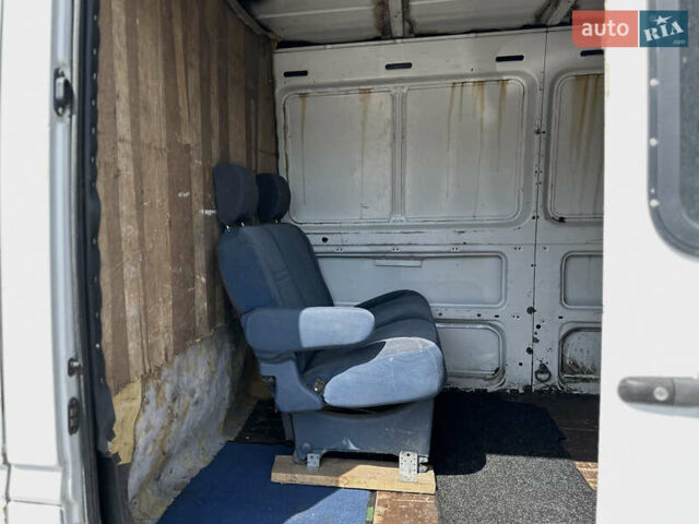Белый Мерседес Sprinter, объемом двигателя 2.15 л и пробегом 550 тыс. км за 4600 $, фото 22 на Automoto.ua
