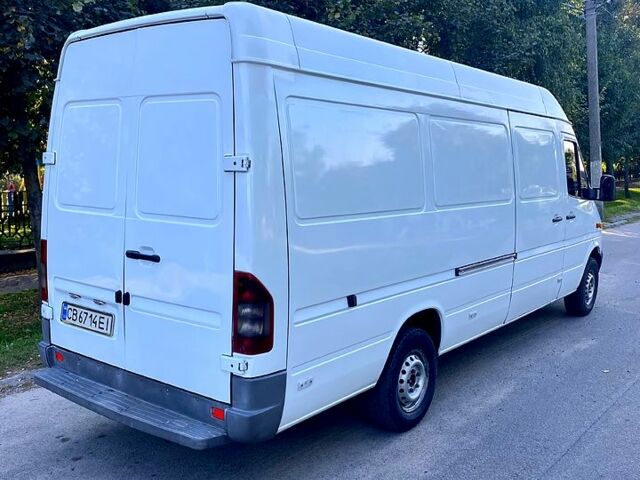 Білий Мерседес Sprinter, об'ємом двигуна 2.1 л та пробігом 300 тис. км за 8999 $, фото 5 на Automoto.ua