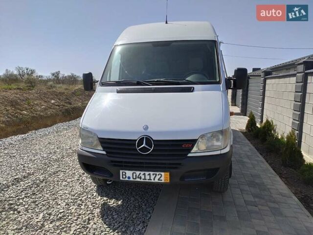 Белый Мерседес Sprinter, объемом двигателя 0 л и пробегом 260 тыс. км за 23900 $, фото 36 на Automoto.ua