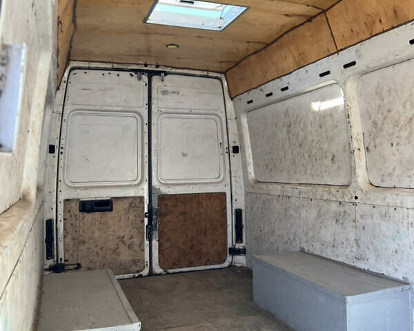 Белый Мерседес Sprinter, объемом двигателя 2.69 л и пробегом 400 тыс. км за 13500 $, фото 11 на Automoto.ua