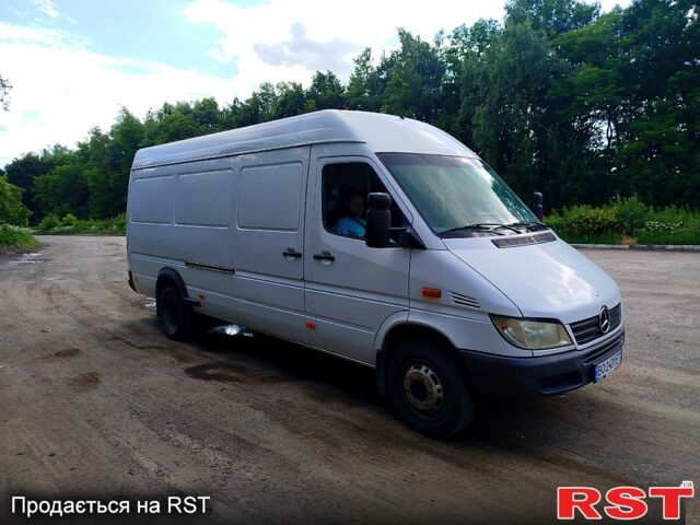 Белый Мерседес Sprinter, объемом двигателя 2.7 л и пробегом 0 тыс. км за 13200 $, фото 1 на Automoto.ua