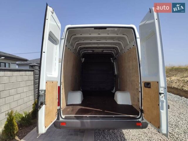 Белый Мерседес Sprinter, объемом двигателя 0 л и пробегом 260 тыс. км за 23900 $, фото 26 на Automoto.ua