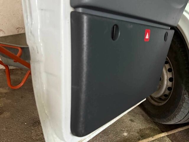 Білий Мерседес Sprinter, об'ємом двигуна 2.1 л та пробігом 340 тис. км за 10700 $, фото 11 на Automoto.ua