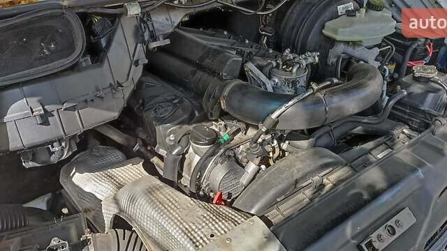 Белый Мерседес Sprinter, объемом двигателя 2.2 л и пробегом 408 тыс. км за 8500 $, фото 3 на Automoto.ua