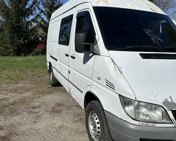 Білий Мерседес Sprinter, об'ємом двигуна 2.2 л та пробігом 753 тис. км за 4500 $, фото 1 на Automoto.ua