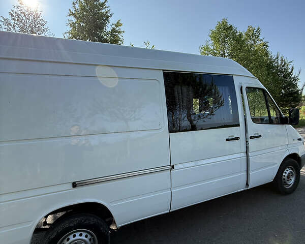 Белый Мерседес Sprinter, объемом двигателя 2.15 л и пробегом 573 тыс. км за 12500 $, фото 29 на Automoto.ua