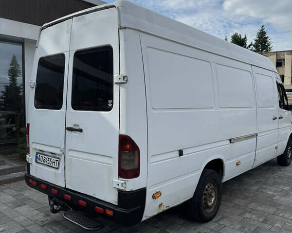 Белый Мерседес Sprinter, объемом двигателя 2.2 л и пробегом 515 тыс. км за 8800 $, фото 5 на Automoto.ua