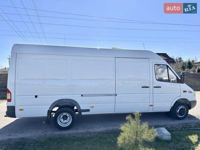 Белый Мерседес Sprinter, объемом двигателя 2.7 л и пробегом 260 тыс. км за 20900 $, фото 4 на Automoto.ua