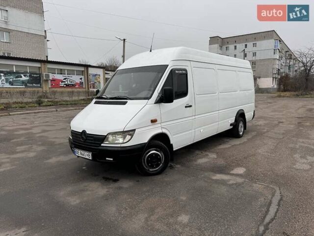 Белый Мерседес Sprinter, объемом двигателя 0 л и пробегом 757 тыс. км за 13000 $, фото 1 на Automoto.ua
