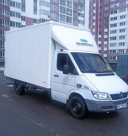 Белый Мерседес Sprinter, объемом двигателя 2.69 л и пробегом 485 тыс. км за 10950 $, фото 7 на Automoto.ua