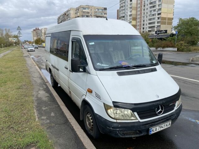 Белый Мерседес Sprinter, объемом двигателя 2.7 л и пробегом 550 тыс. км за 5800 $, фото 1 на Automoto.ua