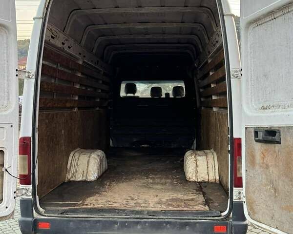 Белый Мерседес Sprinter, объемом двигателя 2.69 л и пробегом 500 тыс. км за 9999 $, фото 2 на Automoto.ua