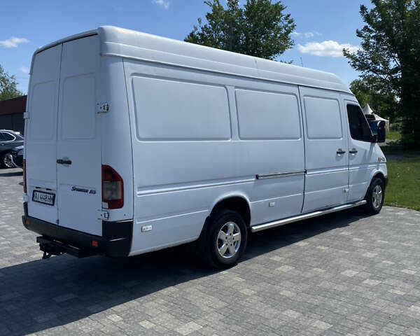 Белый Мерседес Sprinter, объемом двигателя 2.69 л и пробегом 100 тыс. км за 9700 $, фото 2 на Automoto.ua