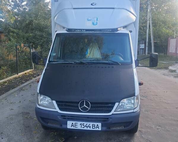 Белый Мерседес Sprinter, объемом двигателя 2.15 л и пробегом 244 тыс. км за 9900 $, фото 9 на Automoto.ua