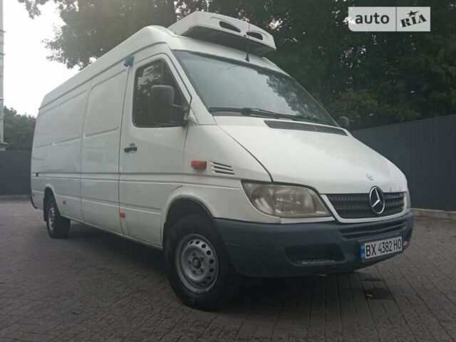 Белый Мерседес Sprinter, объемом двигателя 2.15 л и пробегом 812 тыс. км за 6200 $, фото 19 на Automoto.ua