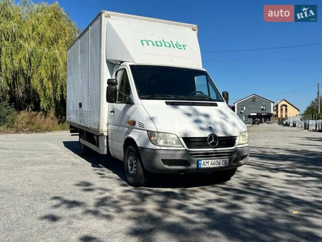 Белый Мерседес Sprinter, объемом двигателя 2.7 л и пробегом 391 тыс. км за 9500 $, фото 1 на Automoto.ua