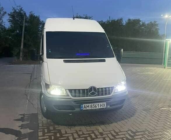 Білий Мерседес Sprinter, об'ємом двигуна 2.1 л та пробігом 260 тис. км за 11300 $, фото 1 на Automoto.ua