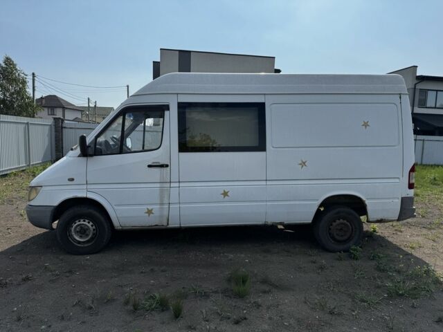 Белый Мерседес Sprinter, объемом двигателя 2.1 л и пробегом 460 тыс. км за 5100 $, фото 3 на Automoto.ua