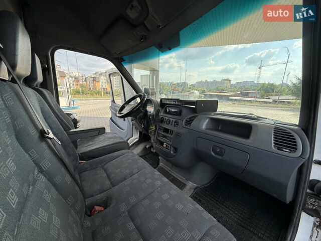 Белый Мерседес Sprinter, объемом двигателя 2.15 л и пробегом 480 тыс. км за 7600 $, фото 23 на Automoto.ua