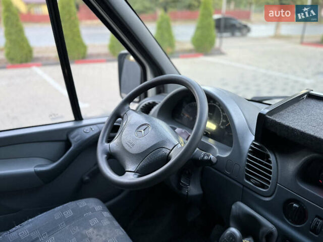 Белый Мерседес Sprinter, объемом двигателя 2.2 л и пробегом 412 тыс. км за 9500 $, фото 23 на Automoto.ua