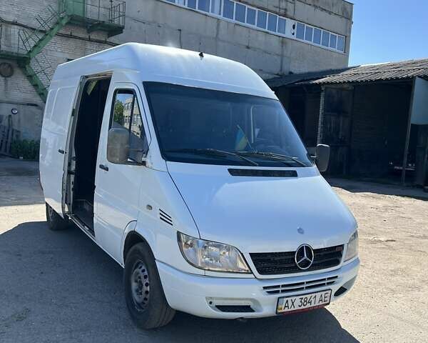 Белый Мерседес Sprinter, объемом двигателя 2.69 л и пробегом 755 тыс. км за 9500 $, фото 33 на Automoto.ua