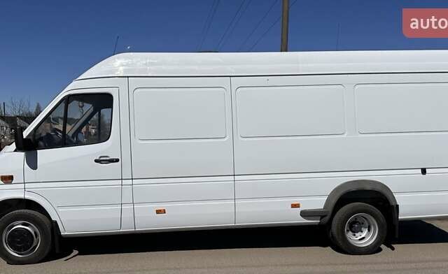 Белый Мерседес Sprinter, объемом двигателя 2.7 л и пробегом 260 тыс. км за 20900 $, фото 5 на Automoto.ua