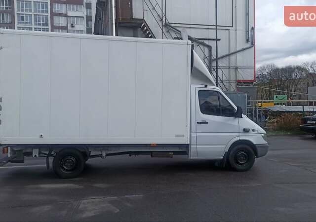 Белый Мерседес Sprinter, объемом двигателя 2.69 л и пробегом 485 тыс. км за 10950 $, фото 11 на Automoto.ua