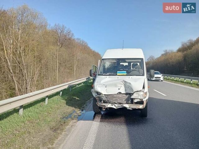 Білий Мерседес Sprinter, об'ємом двигуна 2.1 л та пробігом 430 тис. км за 5000 $, фото 3 на Automoto.ua